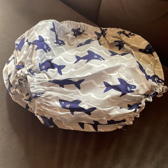 3/$20! NWT POTTERY BARN BABY DIAPER SWIM COVER 12-24 months - shark design - Picture 4 of 5